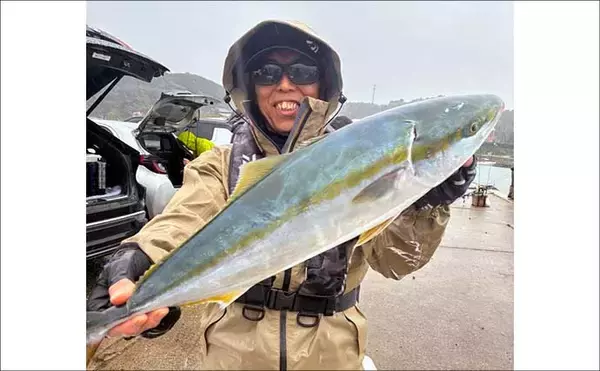 「【沖のルアー釣果速報】伊勢湾沖キャスティングゲームで良型サワラ連発！（愛知）」の画像