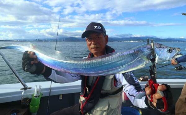 今週の 船釣り情報 特選釣果 全国各地で夏タチウオ釣りが開幕 22年8月9日 エキサイトニュース