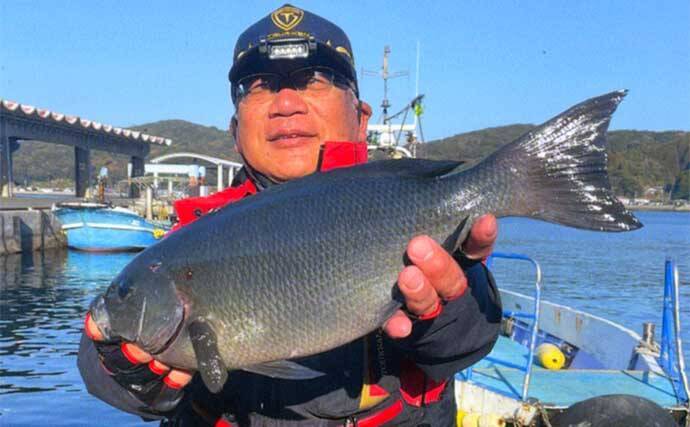 磯フカセ釣りで46cm良型クロ手中【大分】 好ゲストに65cmブリ