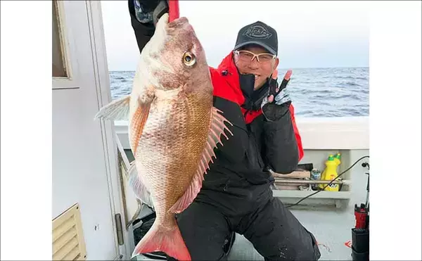 「タイラバで4kg筆頭にマダイ数釣りと好気配続く！【沖のルアー釣果速報・福岡】」の画像