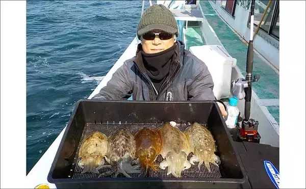 「底物五目釣りでレア魚『カケハシハタ』が浮上！【船のエサ釣り最新情報／愛知・静岡】」の画像