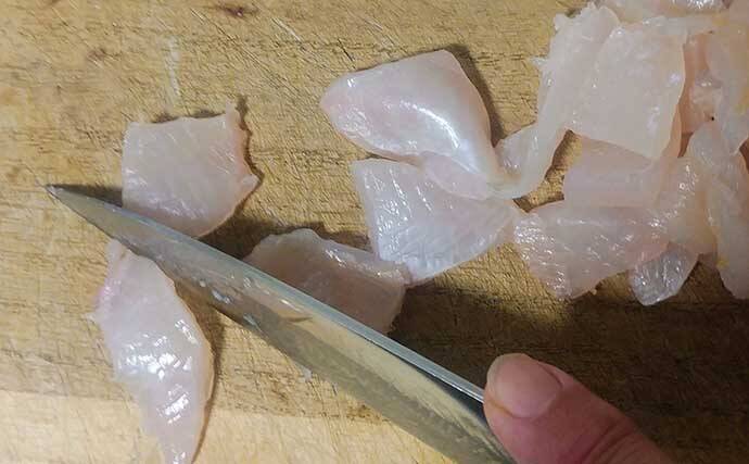 釣り人的「日本酒の肴」レシピ：クロのたたき香味野菜和え　熱燗に最適