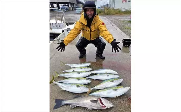 「【沖のルアー釣果速報】親子で青物チャレンジ成功！ジギング船でハマチが入れ食い（愛知）」の画像