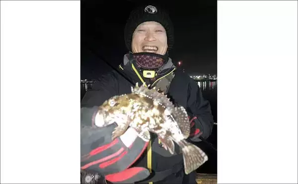 「「低活性時はワームが正解！」四日市港のライトゲームでセイゴ＆カサゴを攻略【三重】」の画像