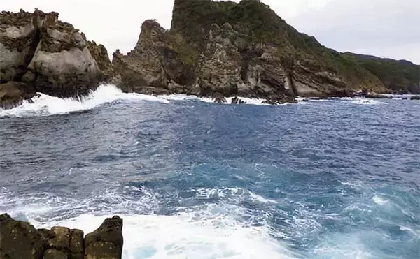 「沖磯フカセ釣りで38cm頭に尾長クロ（グレ・メジナ）が入れ食い爆釣【宮崎】」の画像