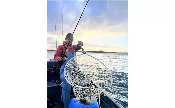 「寒い日に沖釣りに誘われた時についた「ウソ」　釣りバカには通用せず？」の画像