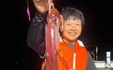 「【沖釣り釣果速報】玄界灘の夜焚きイカ船でケンサキイカ釣る人200尾達成！（福岡）」の画像1