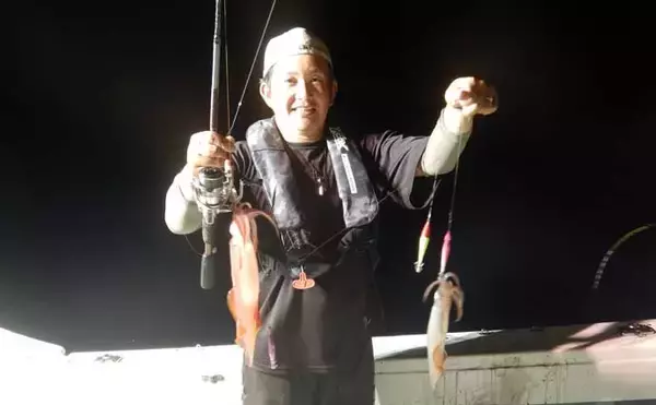 「【沖釣り釣果速報】玄界灘の夜焚きイカ船でケンサキイカ釣る人200尾達成！（福岡）」の画像