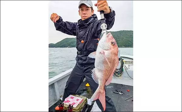 「「浅場攻略の決め手は3本バリ！」鳥羽湾タイラバで50cm超えマダイ登場【三重】」の画像