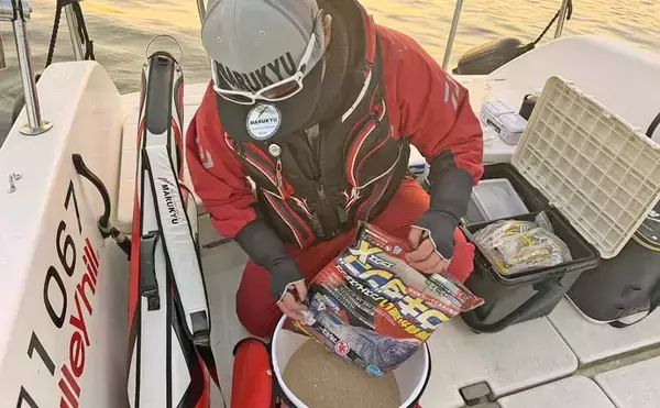 「ボートからウキダンゴ釣りで51cm頭に良型クロダイ9匹！【愛知】温排水ポイント狙い撃ち」の画像
