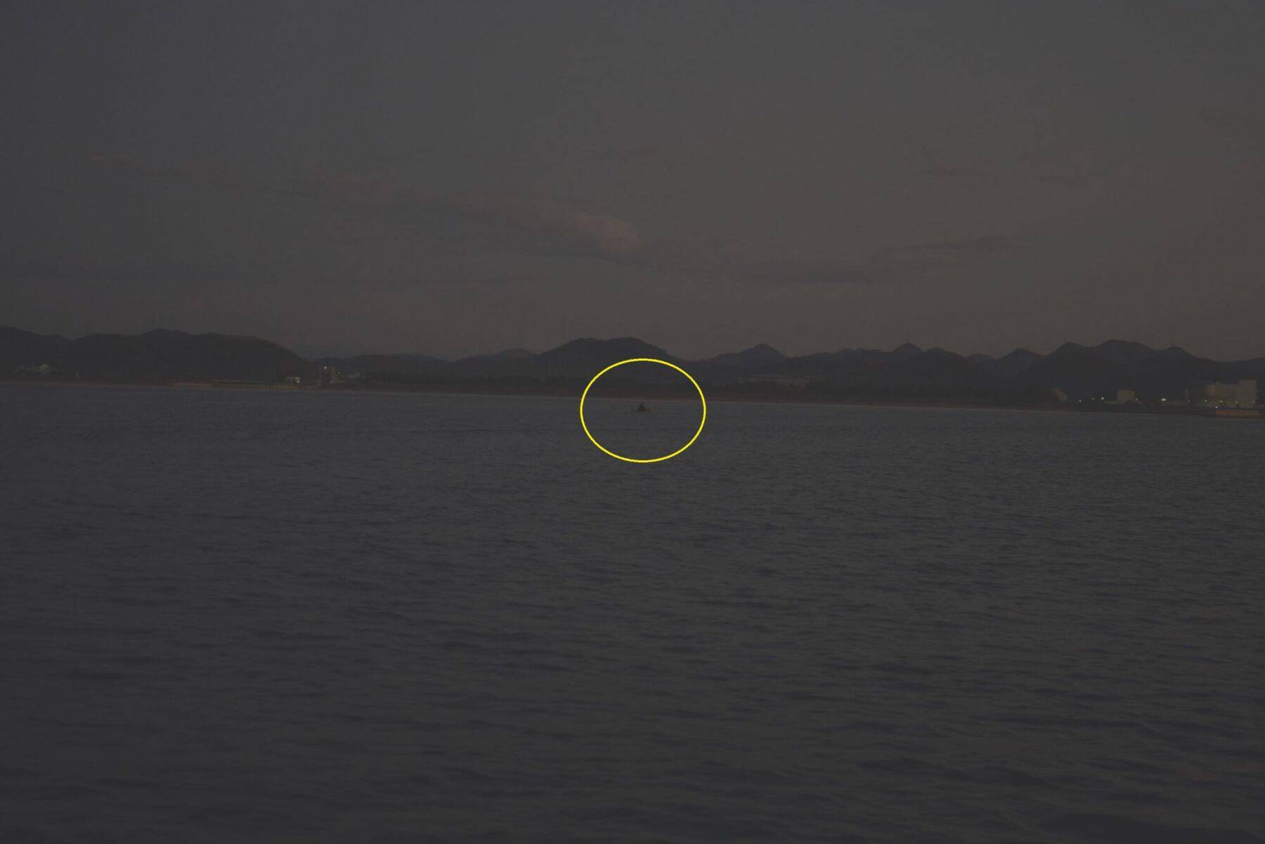 ミニボート釣行における【灯火の必要性】マヅメ時はもちろん日中も点灯を