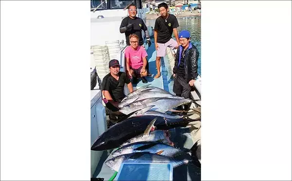 「「今季最大61.3kg級も浮上！」相模湾のキハダ＆カツオ釣りで特大キハダマグロ好捕【神奈川】」の画像