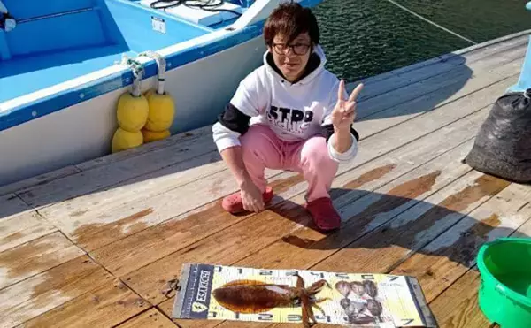 「快適に釣りをしたいならイカダに決まり！ サビキで良型アジが連発【三重】」の画像