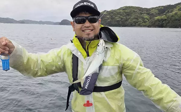 「快適に釣りをしたいならイカダに決まり！ サビキで良型アジが連発【三重】」の画像