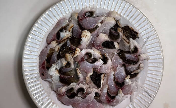 東京湾奥に毒魚「バリ（アイゴ）」が侵攻中！ 臭い皮を美味しく食べる調理法とは？