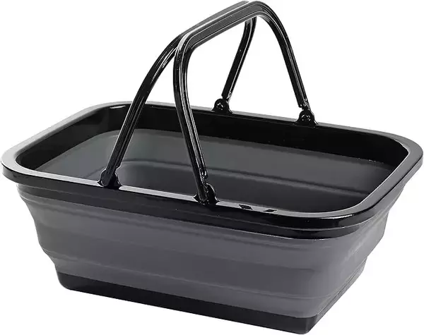 「釣りの面倒な片付けがグッと楽に！」折りたためる万能バケツ『パール金属 マルチバスケット』