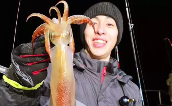 【沖のルアー釣果速報】スルメイカ・アカイカ・ヤリイカの3種好捕！イカメタル夜便が好調（三重）