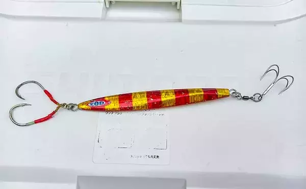 「師崎沖のジギングでブリ2匹＆ワラサを手中！【愛知】タチウオに食らいついた珍客トラフグも登場」の画像