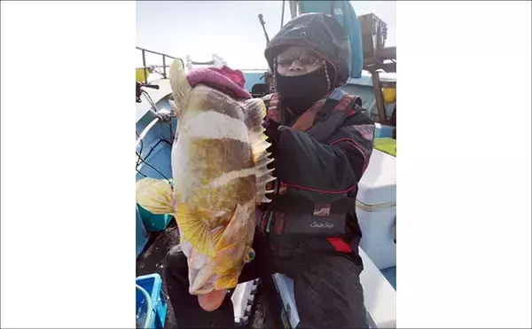 「【沖釣り釣果速報】12kgブリ登場！泳がせ釣りで大物連発の響灘（福岡）」の画像