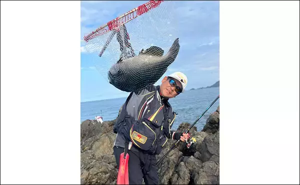 「50cm超え筆頭に大型クロ（グレ）乱舞！【大分】一級磯のポテンシャルは圧巻」の画像