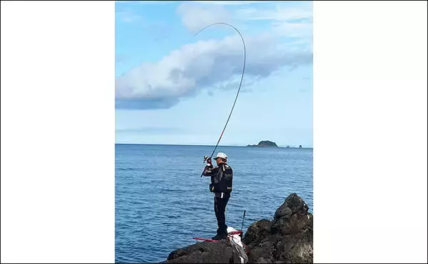 「50cm超え筆頭に大型クロ（グレ）乱舞！【大分】一級磯のポテンシャルは圧巻」の画像