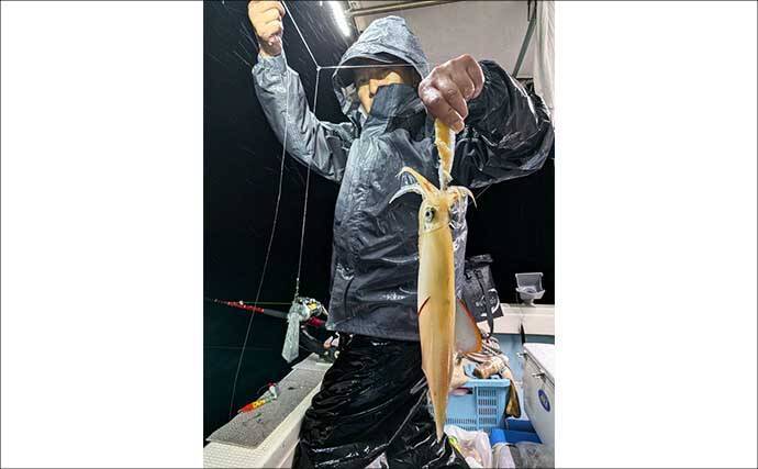 夜イカシーズン好スタート！釣る人100匹オーバー【夜焚きイカ釣り釣果速報12選・福岡】