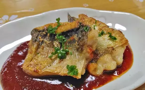 「釣魚・外道のグルメ『カライワシのムニエル＆天ぷら』　釣って30分が勝負」の画像