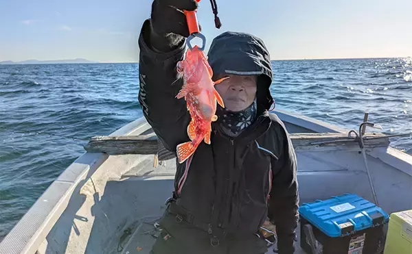 「鳥羽沖のタイラバで45cm級マダイ手中【三重】渋い状況を粘りの釣りで攻略」の画像