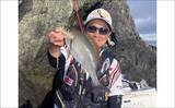 「磯釣りでアカハタ・イサキ・クロ・ハマチと多彩な釣果に大満足！【深島の磯・大分】」の画像8