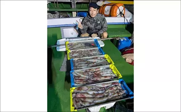 「連日イカ100尾前後と釣果安定！入門にも絶好のタイミングか【夜焚きイカ釣果速報20選・福岡】」の画像