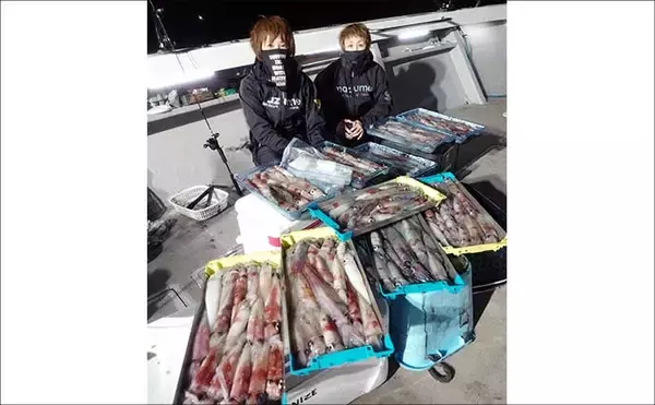 「連日イカ100尾前後と釣果安定！入門にも絶好のタイミングか【夜焚きイカ釣果速報20選・福岡】」の画像