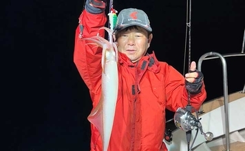 夜焚きイカのシーズン開幕！ 良型交え釣る人80尾【夜焚きイカ釣果速報6選・福岡】