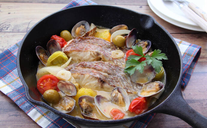 キリスト教の断食は「肉を食べず魚料理を食べる」　クリスマスは７つの魚介を食す？