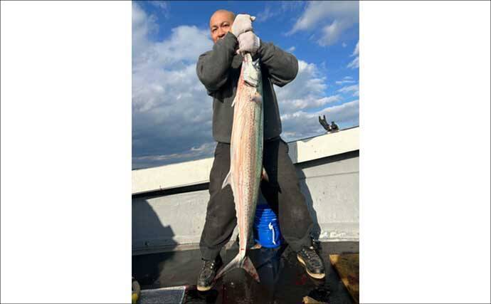 【沖のルアー釣果速報】玄界灘ジギングで11kgの特大ヒラマサ浮上！（福岡）