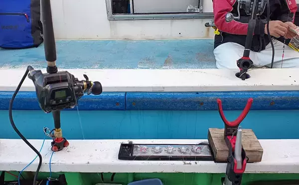 「相模湾の深場釣りでキンメにクロムツが続々！【秀吉丸】当たりだった誘いはどれ？」の画像