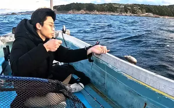 「伝馬船の「カセ釣り」でイサキ2桁釣果【和歌山】釣った魚の握り寿司に舌鼓」の画像