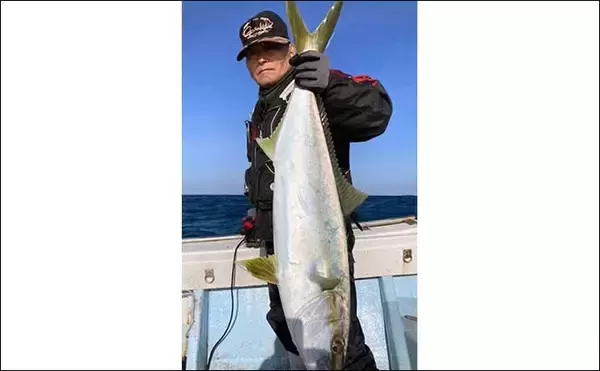 「落とし込み釣りで良型青物にマダイ【山口】 釣れない時間のジギングでもヒット」の画像