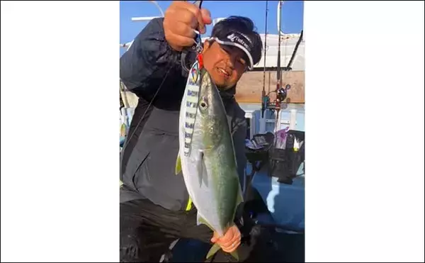 「落とし込み釣りで良型青物にマダイ【山口】 釣れない時間のジギングでもヒット」の画像
