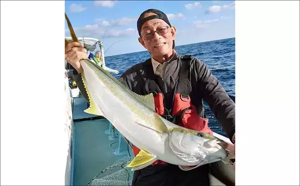 「【沖釣り釣果速報】芦屋沖の落とし込み釣りで100cmヒラマサ浮上！船中青物57匹の爆発劇（福岡）」の画像