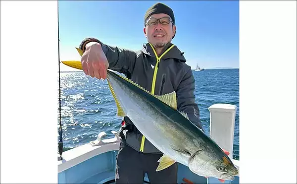 「釣りガールが60cmヒラメ手中！ 釣具屋主催の「ヒラメ船釣り体験」に参加【神奈川】」の画像