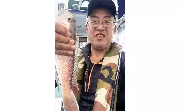 「相良沖の底物五目釣りで35cmシロアマダイ手中！【静岡】アマダイ8匹＆キダイも50匹超え」の画像