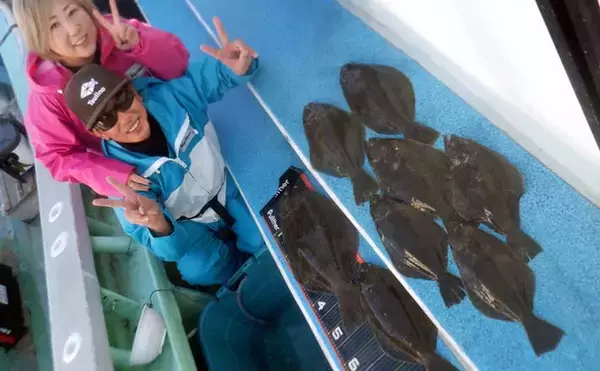 【沖釣り釣果速報】伊良湖沖の泳がせ釣りで57cm頭にヒラメ6匹手中！冬の高級魚が開幕好調（愛知）