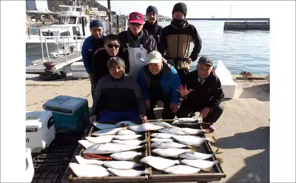 「【沖釣り釣果速報】伊良湖沖の泳がせ釣りで57cm頭にヒラメ6匹手中！冬の高級魚が開幕好調（愛知）」の画像