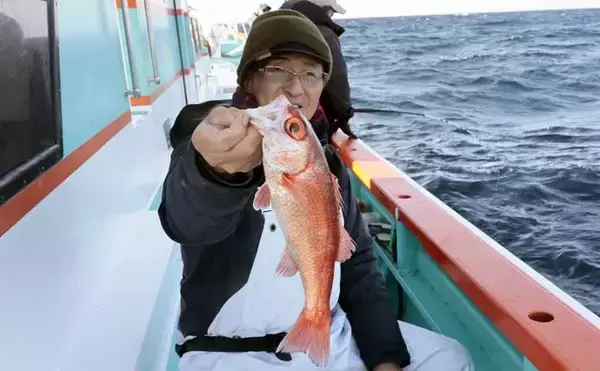 「「犬吠埼沖の深場で赤い宝石浮上！」アカムツ釣りで43cm良型登場【千葉】」の画像