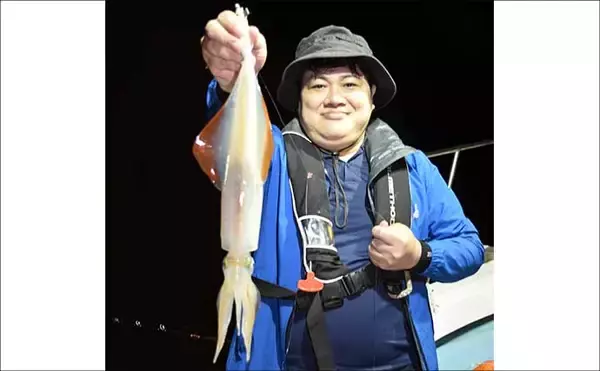 「イカメタルで100尾超え！シーズン序盤から絶好調【夜焚きイカ釣果速報12選：福岡】」の画像