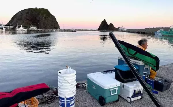 「知床・ウトロからアキアジ（シャケ）を釣る　2日間で合計30尾超と快釣」の画像