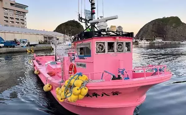 「知床・ウトロからアキアジ（シャケ）を釣る　2日間で合計30尾超と快釣」の画像