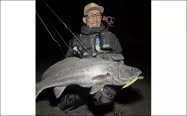 「「オオニベ102cmが砂浜に降臨！」遠州灘サーフのルアーゲームでメーター超え達成【静岡】」の画像