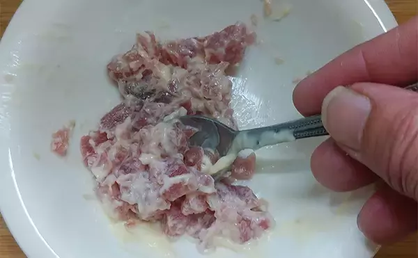 「釣った魚で作る「寿司」レシピ：ハガツオのネギトロ風　マヨネーズが決め手」の画像