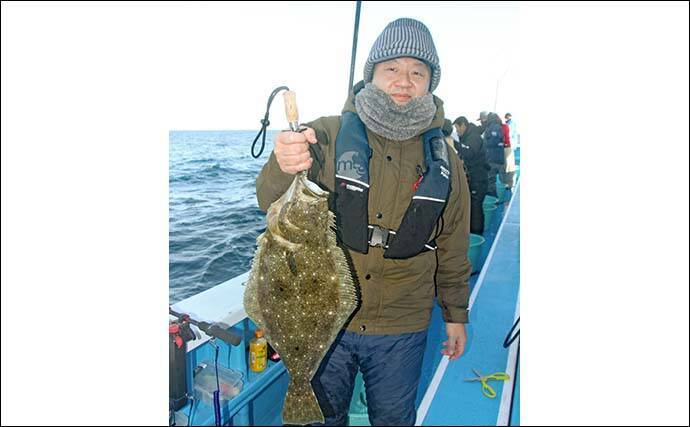 広域解禁した茨城沖の船ヒラメ釣りで5kg筆頭に本命続々登場【桜井丸】